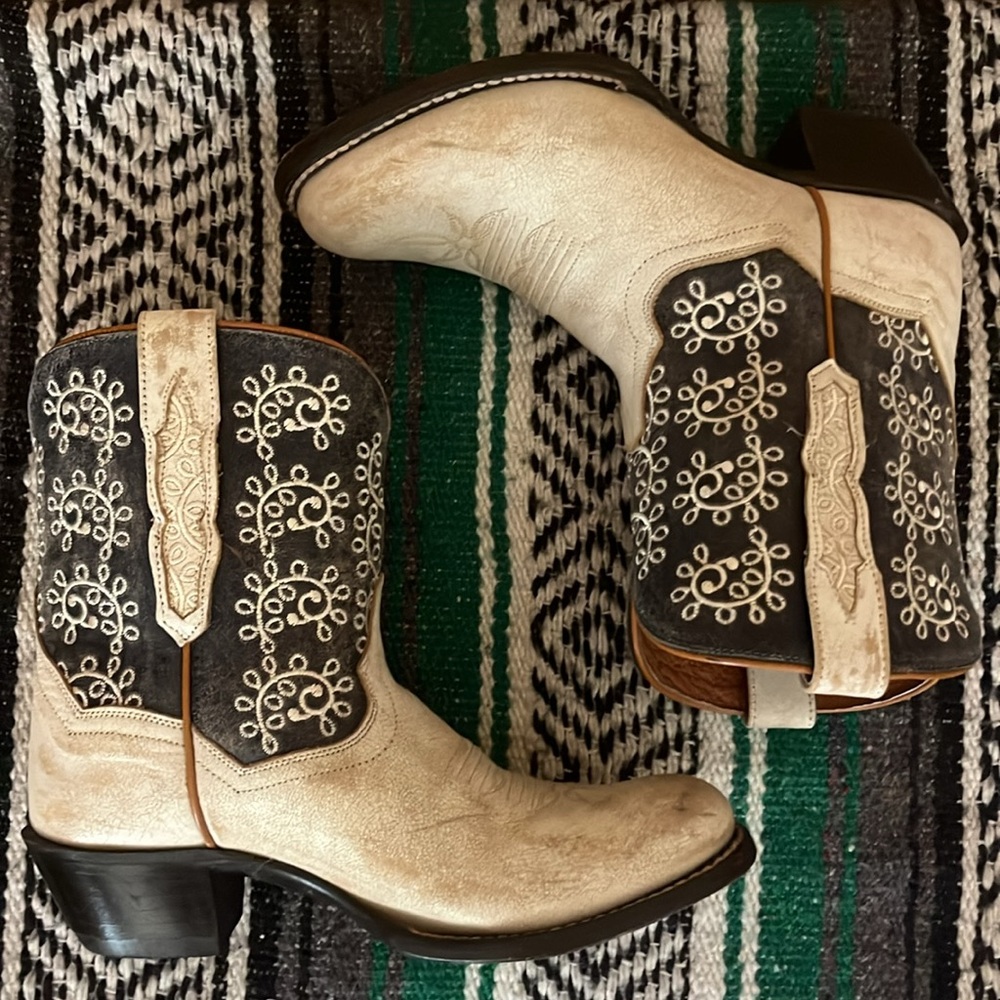 Dan Post cream and dark navy Leather Cowboy Boots ankle boots - Picture 10 of 16